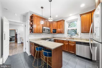35 E Gravers Lane, Philadelphia, PA 19118 - Photo 9