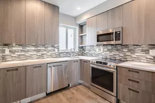 910 N 16th St, Philadelphia, PA 19130 - Photo 3