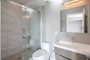 910 N 16th St, Philadelphia, PA 19130 - Photo 9