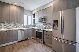 910 N 16th St, Philadelphia, PA 19130 - Photo 5