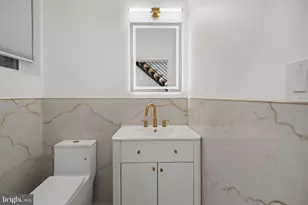 1027 Christian St, Philadelphia, PA 19147 - Photo 17