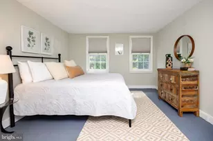39 W Gravers Ln, Philadelphia, PA 19118 - Photo 9