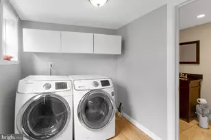 1104 E Dunton St, Philadelphia, PA 19123 - Photo 9