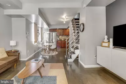 1104 E Dunton Street, Philadelphia, PA 19123 - Photo 5