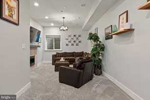 748 S Dorrance St, Philadelphia, PA 19146 - Photo 43
