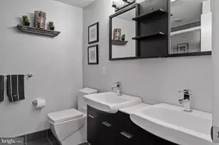 748 S Dorrance St, Philadelphia, PA 19146 - Photo 25