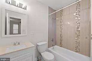 1323 S 30th St, Philadelphia, PA 19146 - Photo 17
