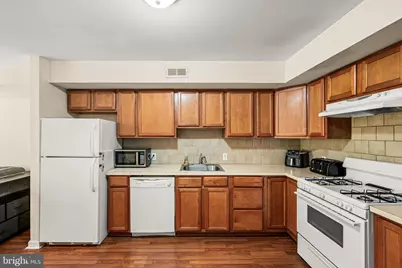 1240 45th #B, Philadelphia, PA 19104 - Photo 9