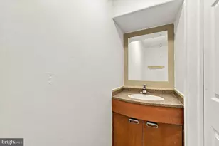 1208 Tree St, Philadelphia, PA 19148 - Photo 17