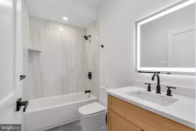 2423 Hartranft Street, Philadelphia, PA 19145 - Photo 15
