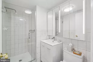 2401 Pennsylvania Ave, Philadelphia, PA 19130 - Photo 19