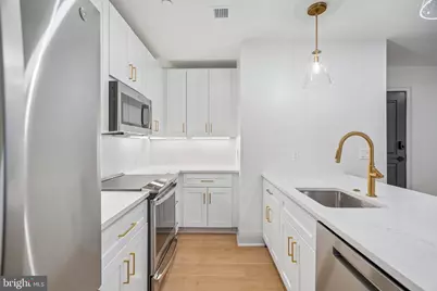 135 S 19th Street #204, Philadelphia, PA 19103 - Photo 5