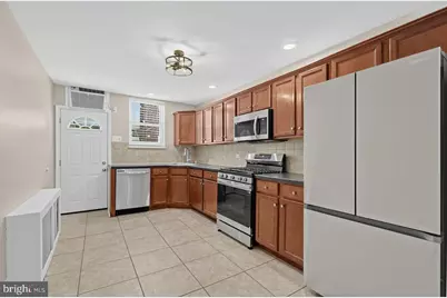 2405 S Warnock Street, Philadelphia, PA 19148 - Photo 5