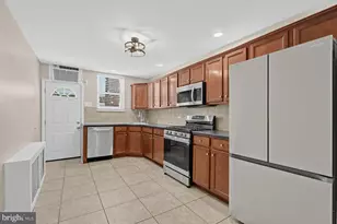 2405 S Warnock St, Philadelphia, PA 19148 - Photo 5