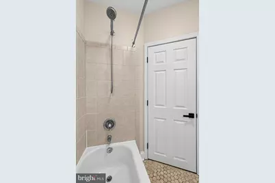 2405 S Warnock Street, Philadelphia, PA 19148 - Photo 29