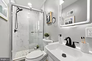 1320 17th Street S, Philadelphia, PA 19146 - Photo 21
