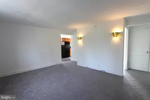 510 S Pleasant Pl, Philadelphia, PA 19119 - Photo 9