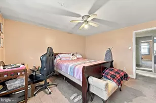 1834 Farrington Rd, Philadelphia, PA 19151 - Photo 9