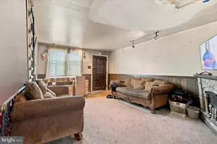 1834 Farrington Rd, Philadelphia, PA 19151 - Photo 3