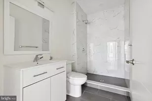1221 E Fletcher St, Philadelphia, PA 19125 - Photo 11