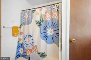 2333 S Hutchinson St, Philadelphia, PA 19148 - Photo 13