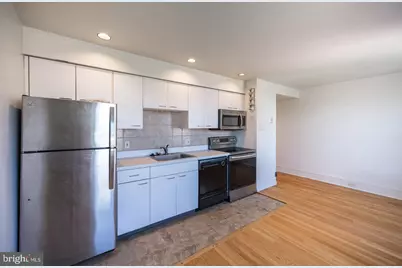 1728 Green Street #UNIT 4F, Philadelphia, PA 19130 - Photo 3