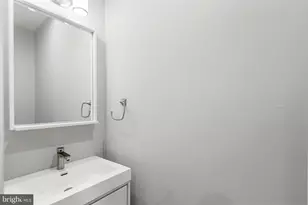 2057 Tasker St, Philadelphia, PA 19145 - Photo 17