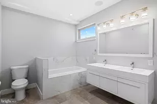 2057 Tasker St, Philadelphia, PA 19145 - Photo 23
