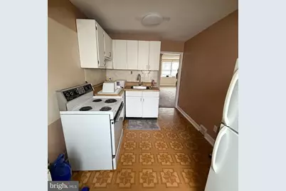 1320 W Nedro Avenue, Philadelphia, PA 19141 - Photo 9