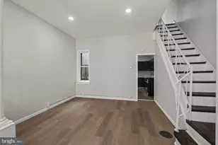 2423 N Myrtlewood St, Philadelphia, PA 19132 - Photo 11