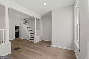2423 N Myrtlewood St, Philadelphia, PA 19132 - Photo 9