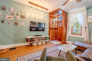 884 N Stillman St, Philadelphia, PA 19130 - Photo 3