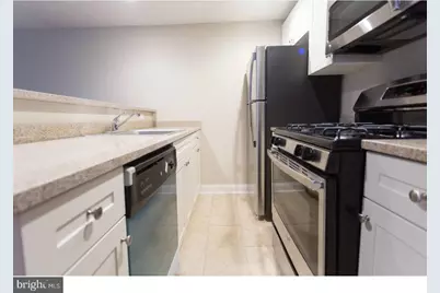 723 Spruce Street #1R, Philadelphia, PA 19106 - Photo 3