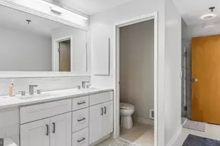 7 N Christopher Columbus Blvd, Philadelphia, PA 19106 - Photo 19