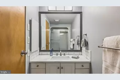 7 N Christopher Columbus Boulevard #246, Philadelphia, PA 19106 - Photo 25