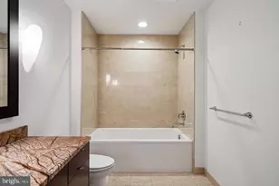 1706 Rittenhouse Square, Philadelphia, PA 19103 - Photo 15