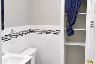 611 Green Ln, Philadelphia, PA 19128 - Photo 17