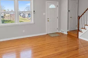 611 Green Ln, Philadelphia, PA 19128 - Photo 3