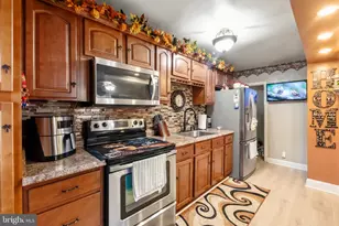 701 Marwood Road E, Philadelphia, PA 19120 - Photo 9