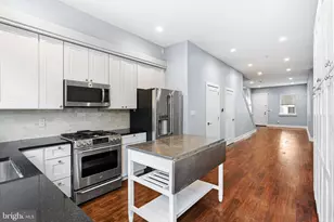 1118 E Oxford St, Philadelphia, PA 19125 - Photo 9