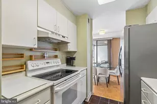 224 W Rittenhouse Square, Philadelphia, PA 19103 - Photo 9