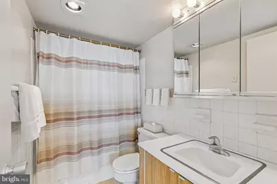 224 W Rittenhouse Square #2510, Philadelphia, PA 19103 - Photo 13