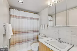 224 W Rittenhouse Square, Philadelphia, PA 19103 - Photo 13
