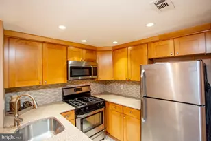 18106 Delaire Landing Rd, Philadelphia, PA 19114 - Photo 29