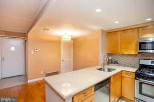 18106 Delaire Landing Rd, Philadelphia, PA 19114 - Photo 31