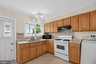 1029 Orthodox St, Philadelphia, PA 19124 - Photo 15