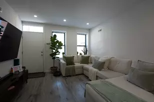 922 W York St, Philadelphia, PA 19133 - Photo 5