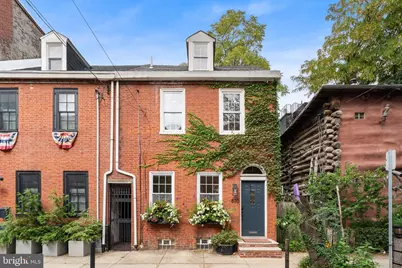 870 N Lawrence Street, Philadelphia, PA 19123 - Photo 1