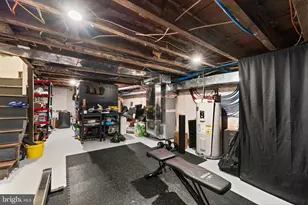 870 N Lawrence St, Philadelphia, PA 19123 - Photo 35