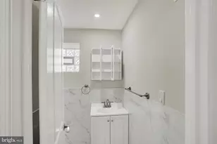 1424 S Napa St, Philadelphia, PA 19146 - Photo 5